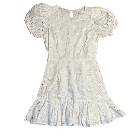 Yumi Kim Eyelet Dress Alicia White Size M Short Sleeve Lined Mini Ruffle Skirt - Picture 4 of 9